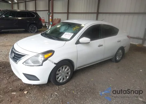 2016 Nissan Versa 1.6 Sv z USA, uszkodzony, nr VIN 3N1CN7AP4GL880686